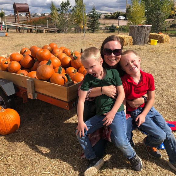 Meet your Posher, Monika - Picture 1 of 1